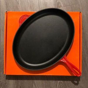 Le Creuset 15.75” oval skillet in Cerise/Cherry